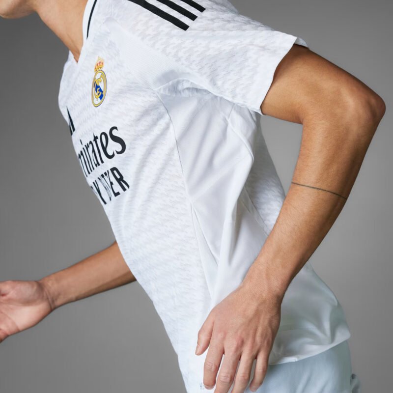 Real Madrid 2024 25 Home Player Version 5